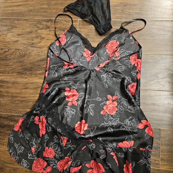 Secret Treasures Black and Red Floral Lingerie - Picture 3 of 3